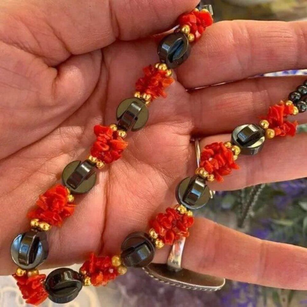 Vintage Hematite & Red Coral Necklace - Picture 4 of 4